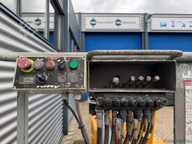 Leddelt teleskopisk arbejdsplatform Niftylift HR12NE Hoogwerker Knikarmhoogwerker