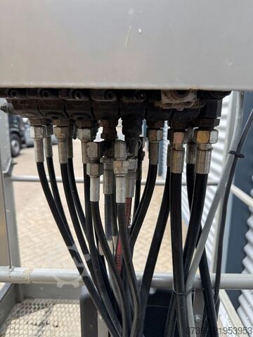 Leddelt teleskopisk arbejdsplatform Niftylift HR12NE Hoogwerker Knikarmhoogwerker