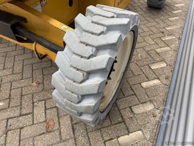 Leddelt teleskopisk arbejdsplatform Niftylift HR21 HYBRID 4X4 hoogwerker Knikarmhoogwerker