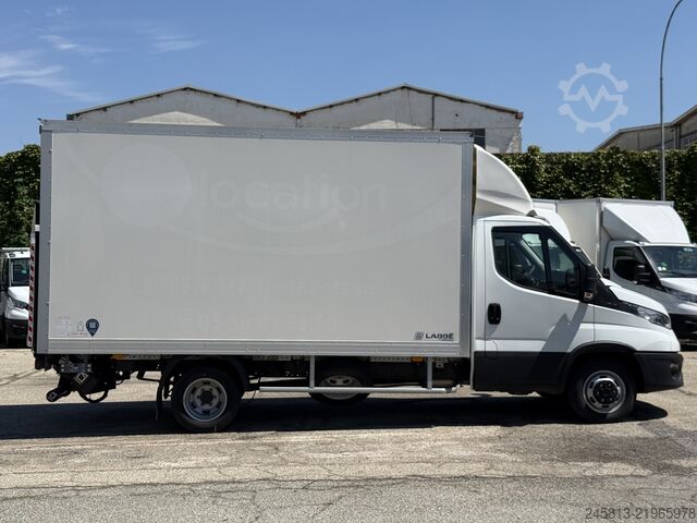 Fourgon tôlé Iveco daily 35-160