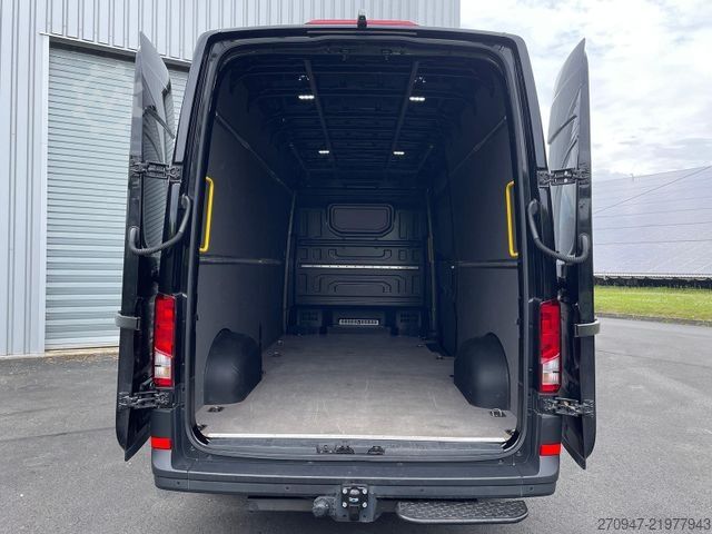 Dubă cu acoperiș înalt VOLKSWAGEN Crafter 35 L4H3 NAVI AHK RFK oh. Schäden