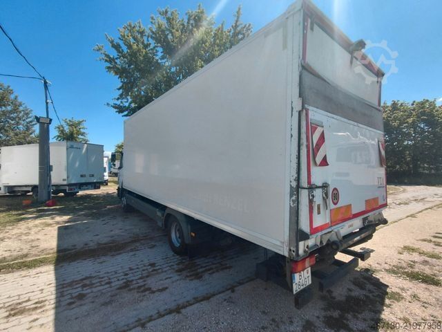 Samochód ciężarowy typu furgon MERCEDES-BENZ Atego 1223