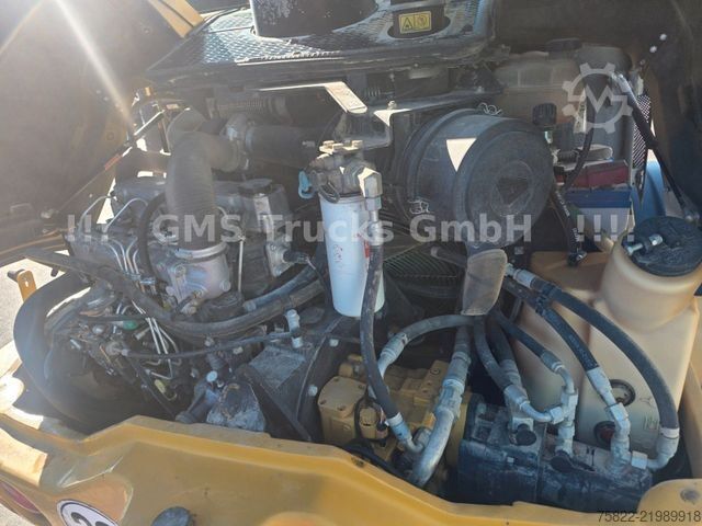 Kerekes rakodó CATERPILLAR 907 H / SW + Schaufel / Motorschaden