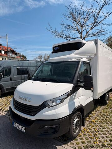 Koelwagen met geïsoleerde laadbak IVECO Daily 35 Aut, TK-Koffer mit Xarios 5