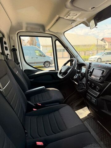 Koelwagen met geïsoleerde laadbak IVECO Daily 35 Aut, TK-Koffer mit Xarios 5