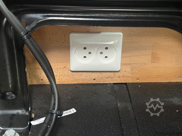 Minibus RENAULT Master 2.3 Dci Kasten L3H2 9.000 km Wie Neu!!!