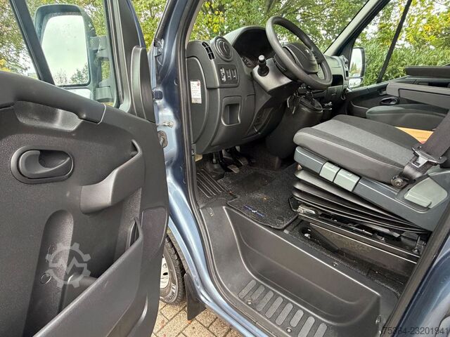 Bestelwagen RENAULT Master 2,3 Dci Kasten L3H2 9.000 km Wie Neu!!