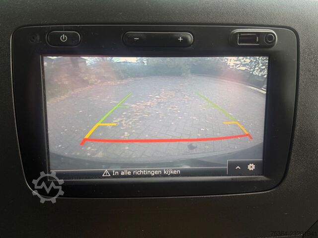 Bestelwagen RENAULT Master 2,3 Dci Kasten L3H2 9.000 km Wie Neu!!
