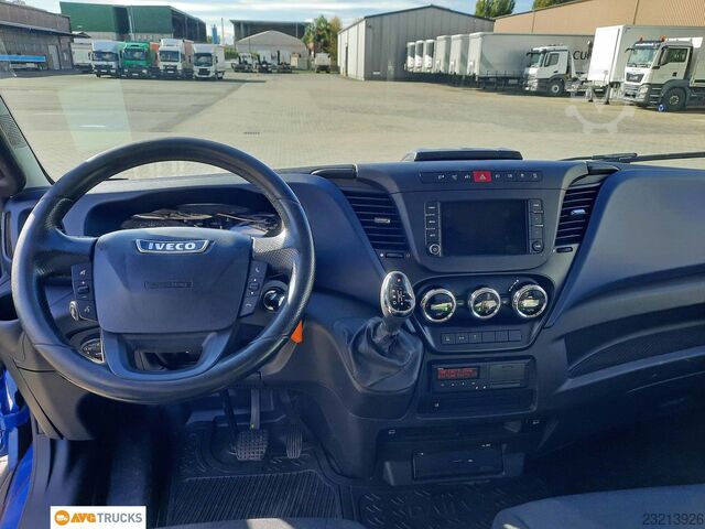 Furgão transportador de automóveis IVECO DAILY 70C21 DOKA Autotransporter Jotha Seilwinde