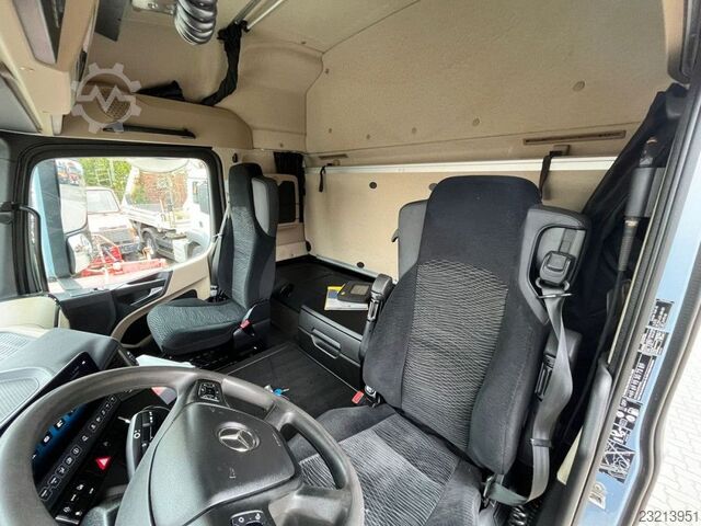 Kampós konténerszállító teherautó MERCEDES-BENZ Actros neu 2548 L 6x2 Abrollkipper Meiller RS21.