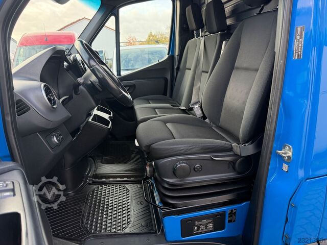 Furgão de teto alto MERCEDES-BENZ Sprinter 319 CDI V6 Automatik Klima LED AHK