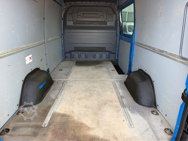 Furgão de teto alto MERCEDES-BENZ Sprinter 319 CDI V6 Automatik Klima LED AHK