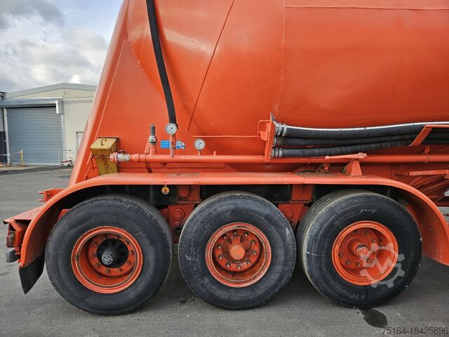 Aanhangwagens voor silo's Briab-Rickardsson CA 30