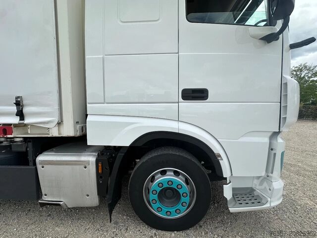 Przesuwana plandeka DAF XF 480