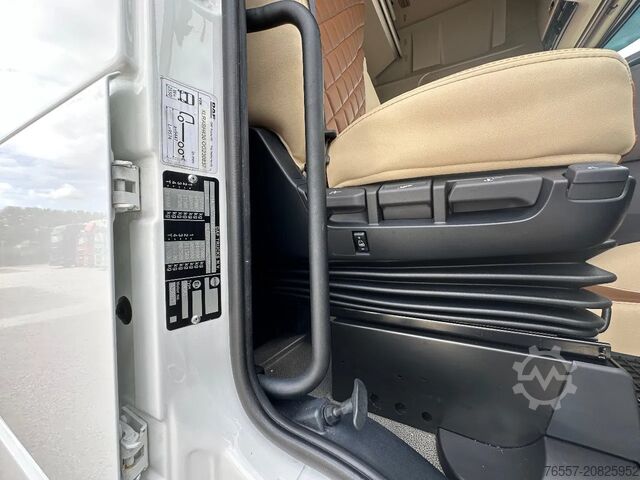 Przesuwana plandeka DAF XF 480