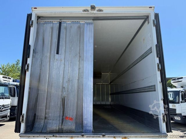 Koelwagen MERCEDES-BENZ ATEGO 1527 L Kühlkoffer 7,40 m LBW 1,5 T*THERMO