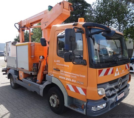 Plataforma de trabalho montada em camião MERCEDES-BENZ Atego 818 Ruthmann TK145 Kunststoffkorb