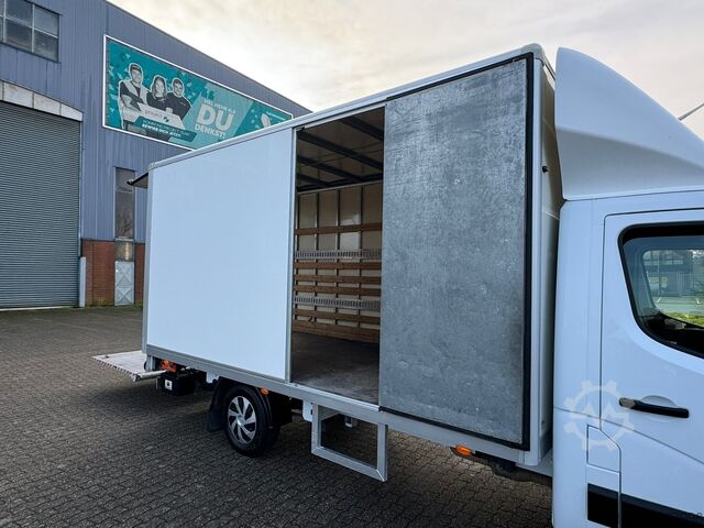 Transporter with suitcase Renault Master Koffer mit Ladebordwand *Klima*