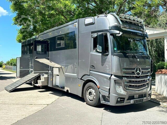 Bestelwagen Mercedes-Benz Actros 2551 5-6 Pferde, Popout, Automatik, WoMo