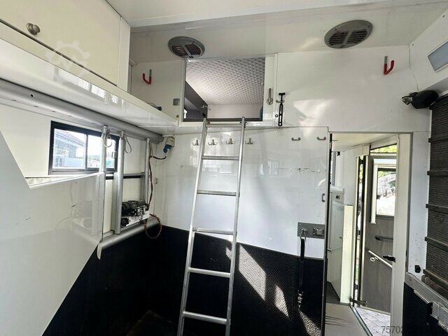 Furgone Mercedes-Benz Actros 2551 5-6 Pferde, Popout, Automatik, WoMo