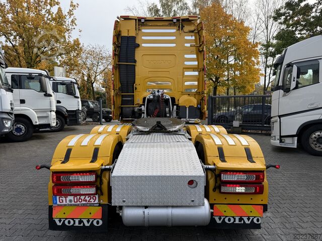 Standaard trekker Volvo FH16 750 6X2 Globetrotter XL