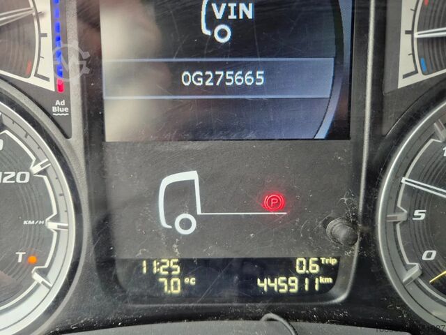 Lukket beholder DAF CF 320 FA