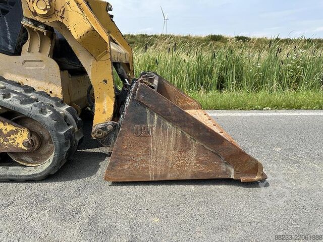 Raupenlader CAT 239D