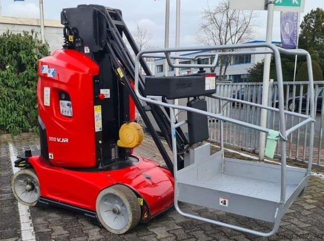 Vertical / Personnel Lifts Manitou 100 VJR