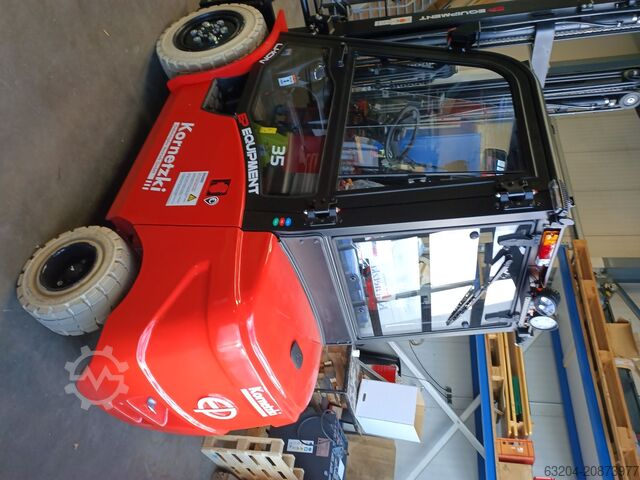 Electric 4-wheel forklift EP EFL353S