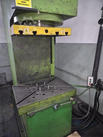 Hydraulisk press WMW Zeulenroda 250 T