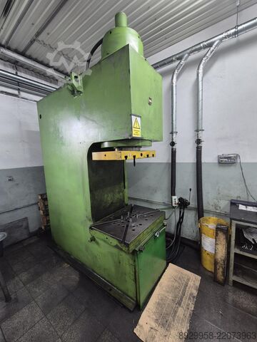 Hydraulisk press WMW Zeulenroda 250 T