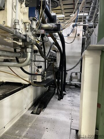 Vstřikovací stroje KraussMaffei KM 420-4300 CX