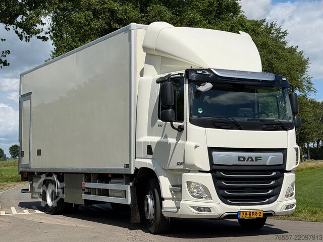 Bőrönd DAF CF 290 CF290.18 EURO6 2020.  Bakwagen met Laadk...