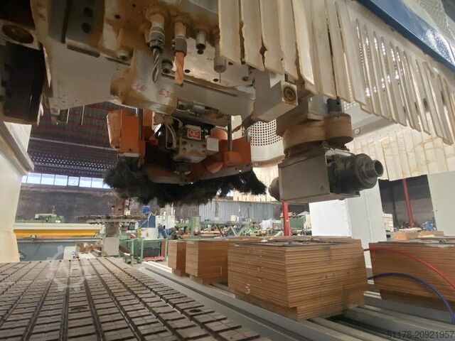 SAOM T55 Pantógrafo CNC de 2000 usado, no probado, vendido tal como se ve y gusta. Saom T55