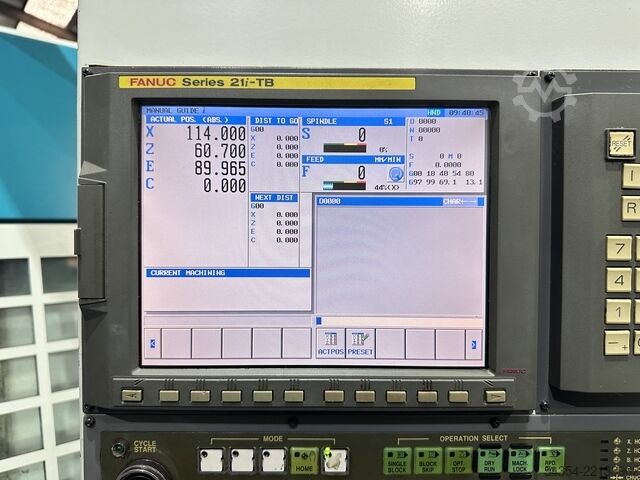 Tour CNC à banc incliné Doosan Mecatec S550LM