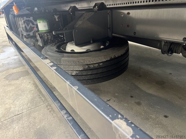 Van VOLVO FL 42 (FL 250)