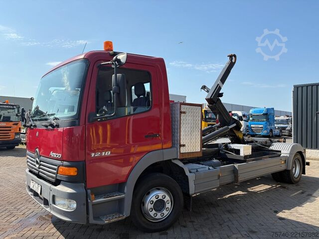System för krokarm Mercedes-Benz Atego 1218 + HYVALIFT HAAKARM SYSTEEM + MANUAL