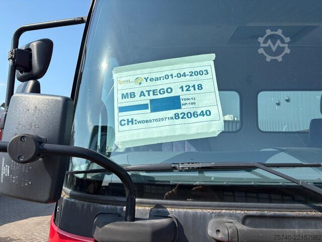 Système de bras à crochet Mercedes-Benz Atego 1218 + HYVALIFT HAAKARM SYSTEEM + MANUAL