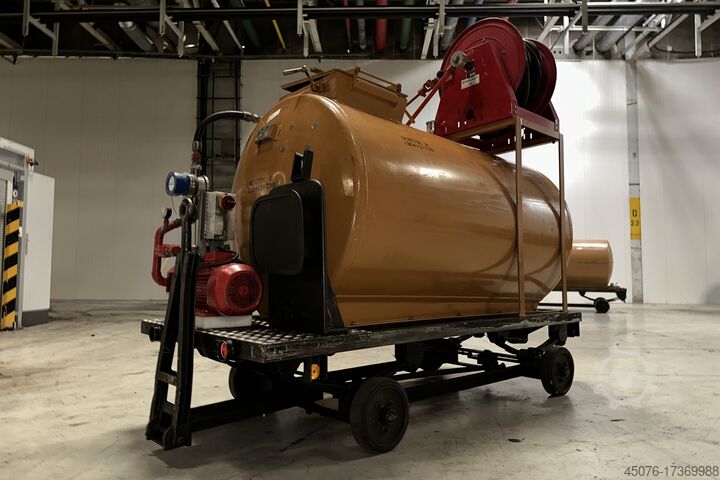 Mobil tank / su tankı / sıvı  
