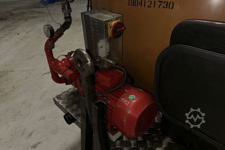 Mobil tank / su tankı / sıvı  