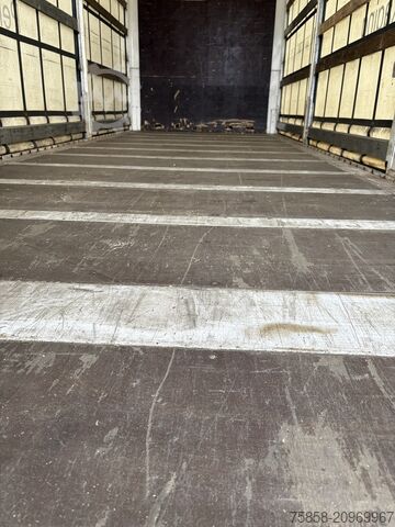 Výměnná nástavba s plošinou a plachtou Krone Jumbo 7,82m 3m hoch Hubdach + Edscha