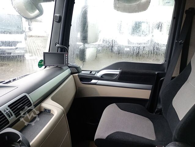 Skříňová nástavba MAN TGM 12.290 Koffer LBW AHK 8,10 m