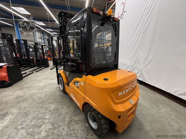 Elektromos négykerekű targonca Hangcha Elektrostapler CPD38