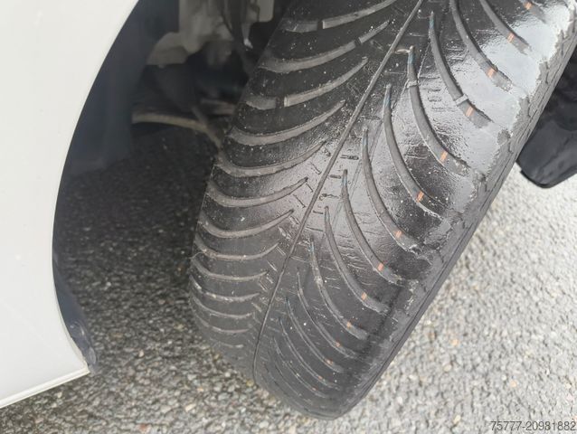 Kastenwagen PEUGEOT Partner 1.5 HDi Kasten-Navi-PDC-Werkstattwagen