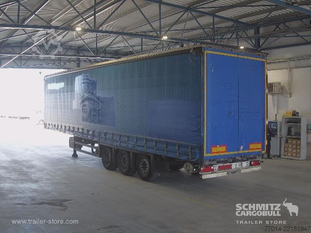 Semi-reboque aberto com lona Schmitz Cargobull Curtainsider Standard