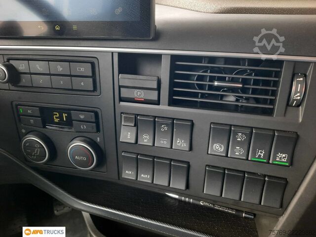 Camión con caja móvil VOLVO FH 460 6X2 Globe VEB+ 2 x Tank