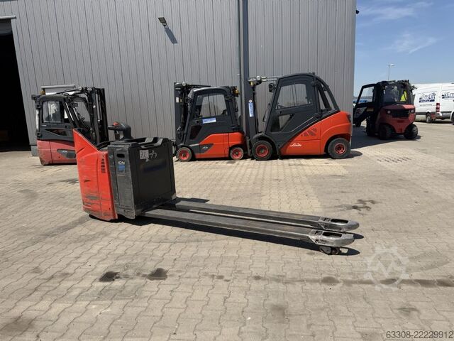 Nízkoúrovňový vychystávač objednávek Linde T25 SP