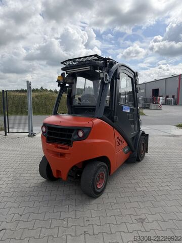 Wózek widłowy z silnikiem wysokoprężnym Linde H30D-02