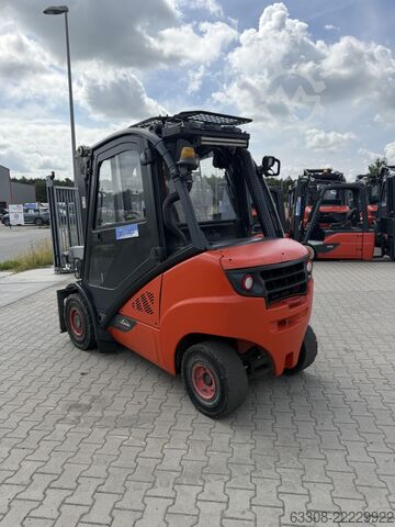 Wózek widłowy z silnikiem wysokoprężnym Linde H30D-02