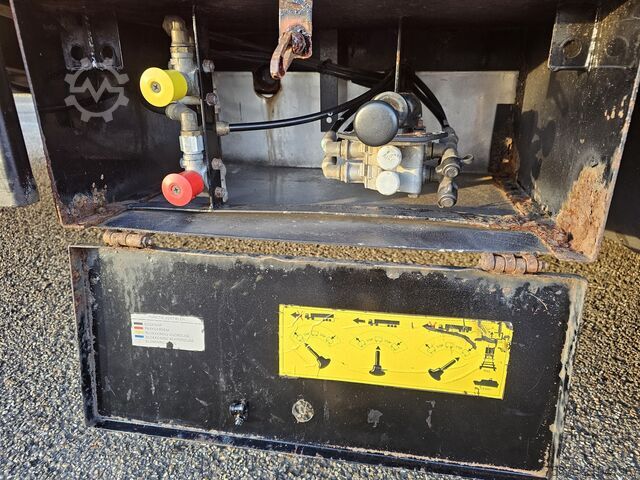 Cargador bajo Broshuis 3 ABSD-48/3 / 3 x EXTENDABLE / 33 mtr